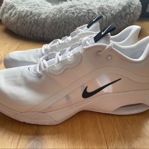 Nikecourt Men's Air Max Volley Tennis Shoes